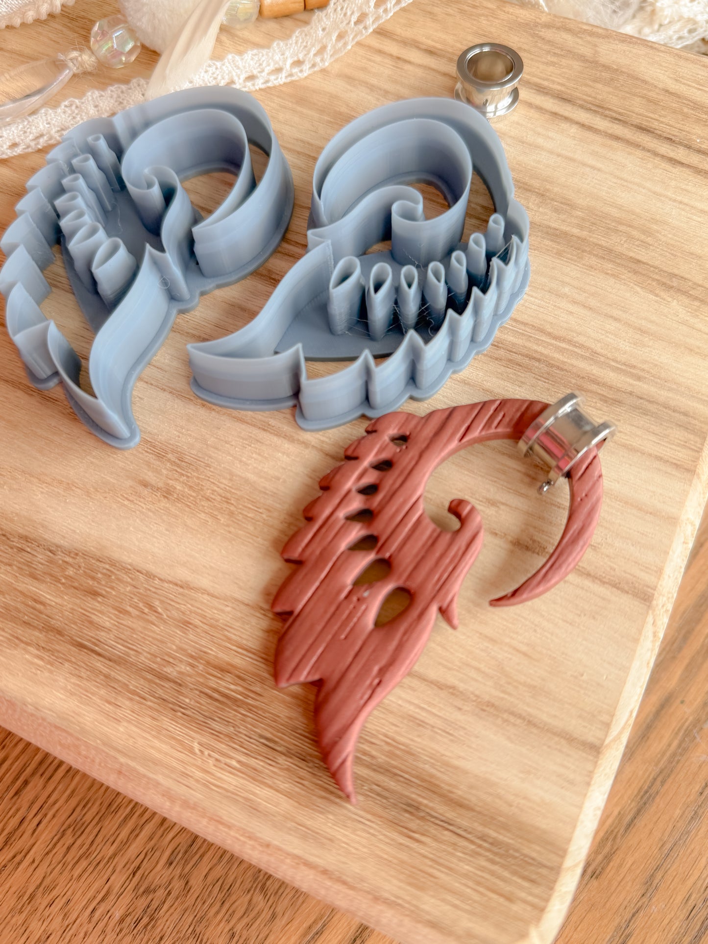 TRIBAL WING | GAUGED HANGER | CLAY CUTTER SET