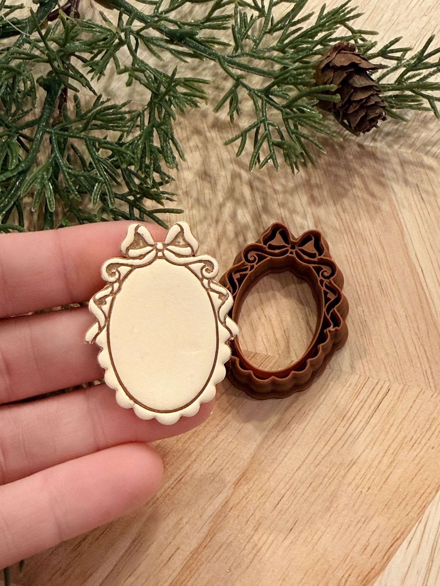 OVAL BOW TOP FRAME CLAY CUTTER | VALENTINES HOLIDAY | POLYMER CLAY CUTTER