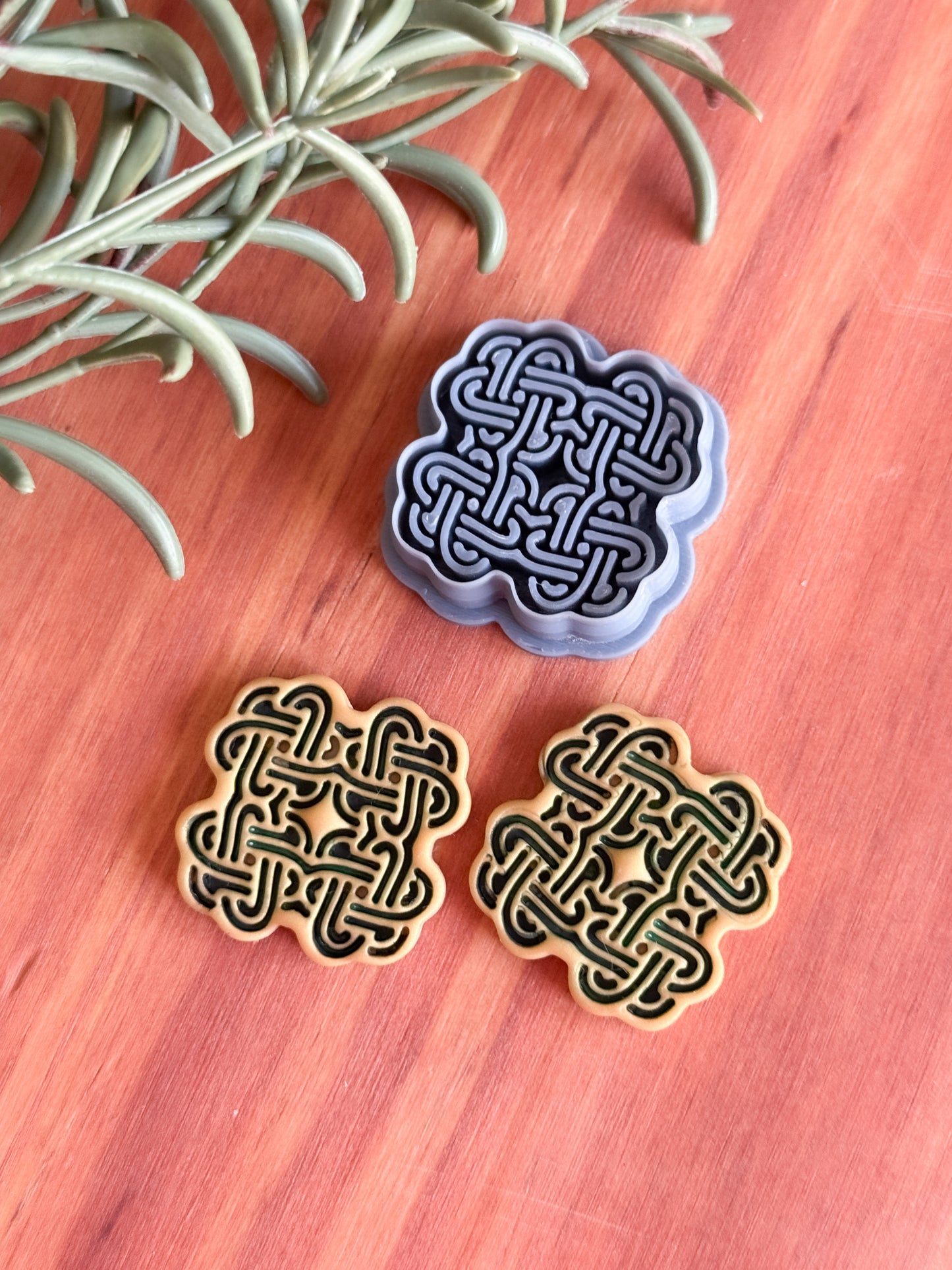 CELTIC QUAD KNOT | IRISH ST PATRICKS DAY | CLAY CUTTER