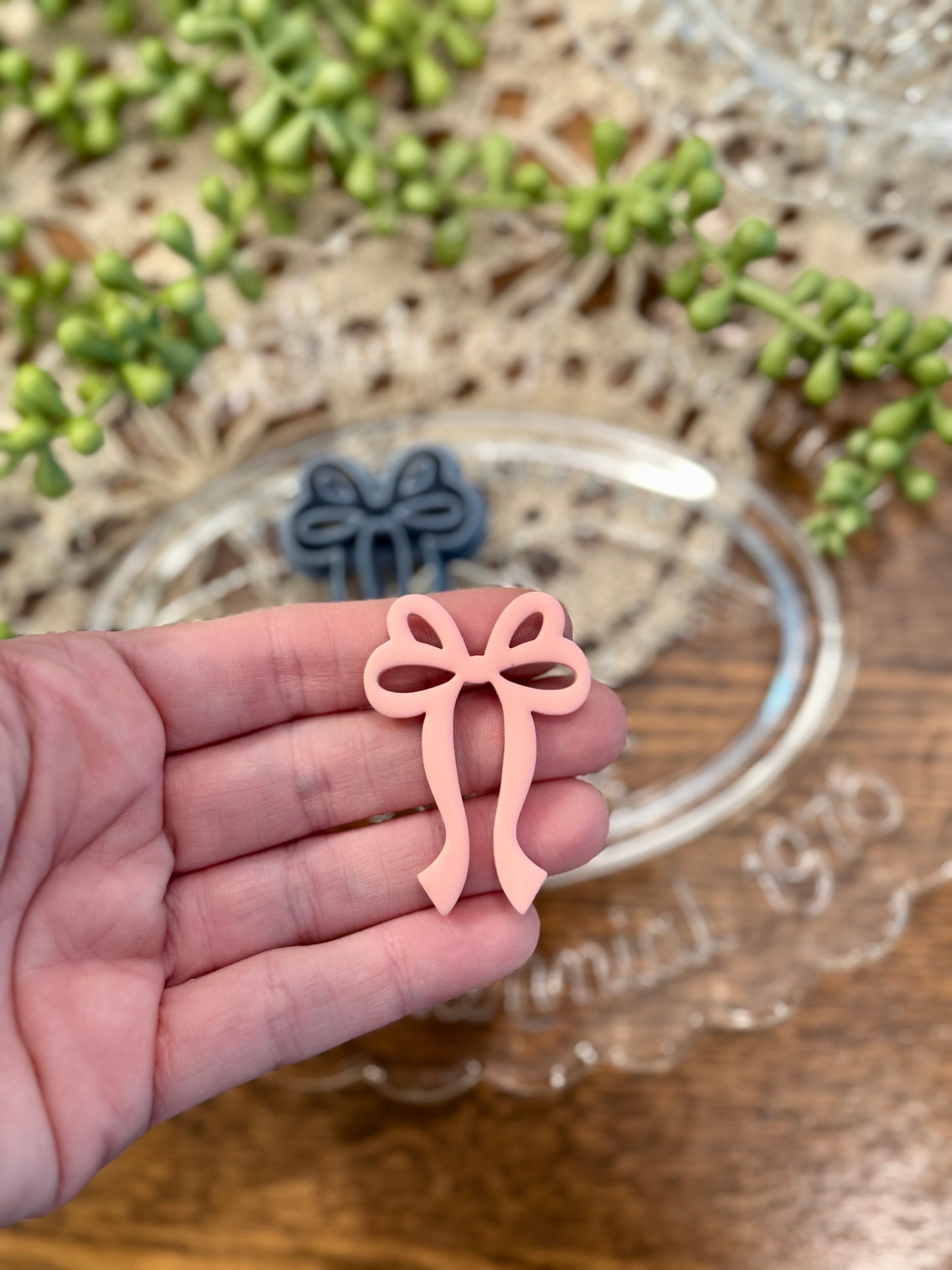 DOUBLE LOOP BOW CUT OUT | COQUETTE | CLAY CUTTER