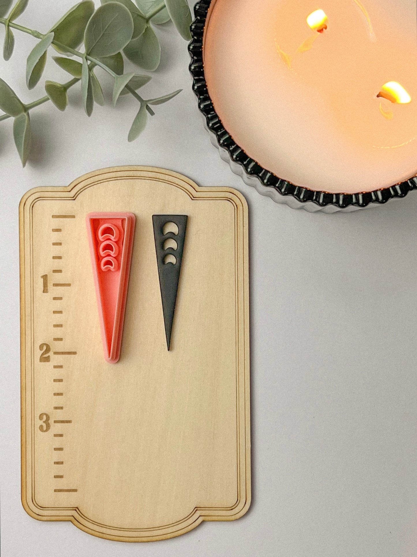 Moon Dagger Clay Cutter