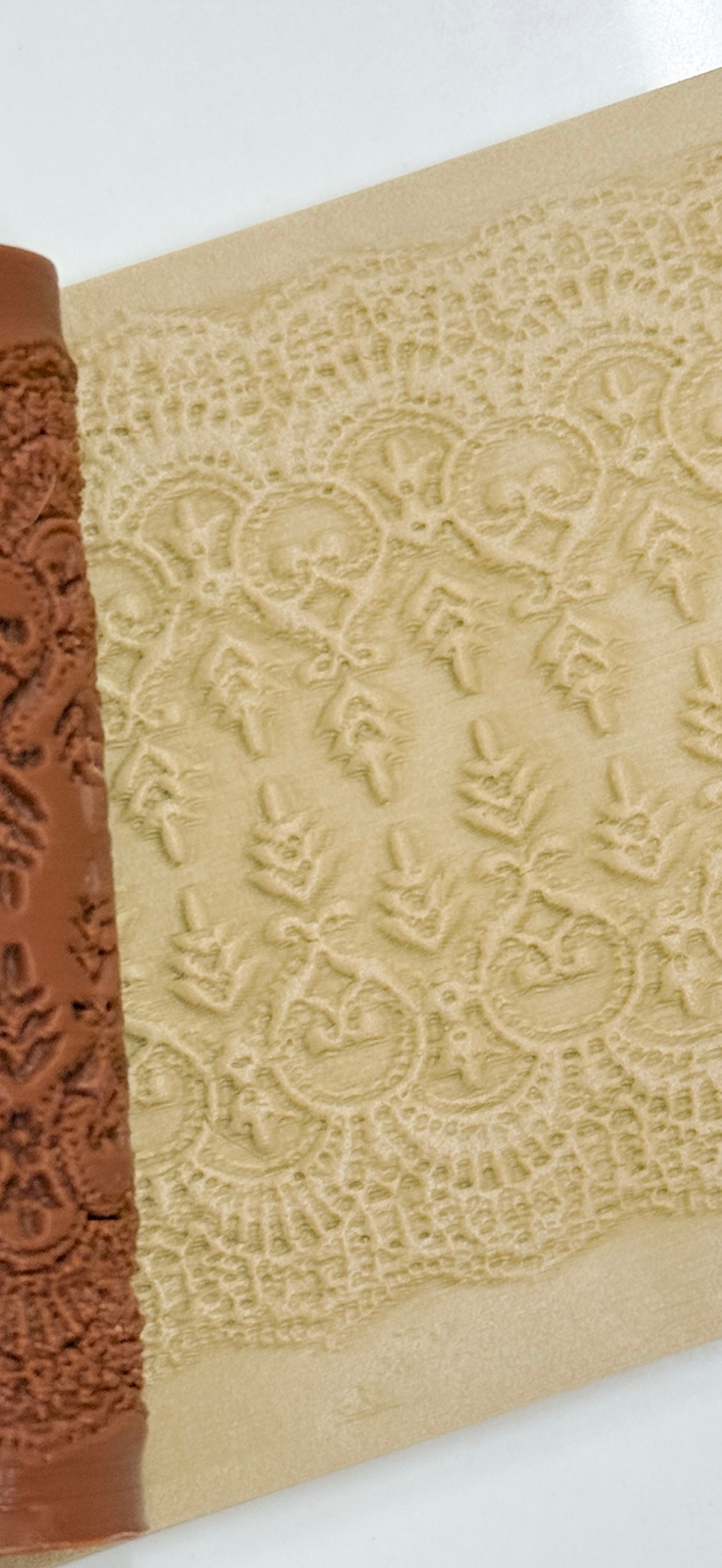 FRENCH LACE | MINI TEXTURE ROLLER