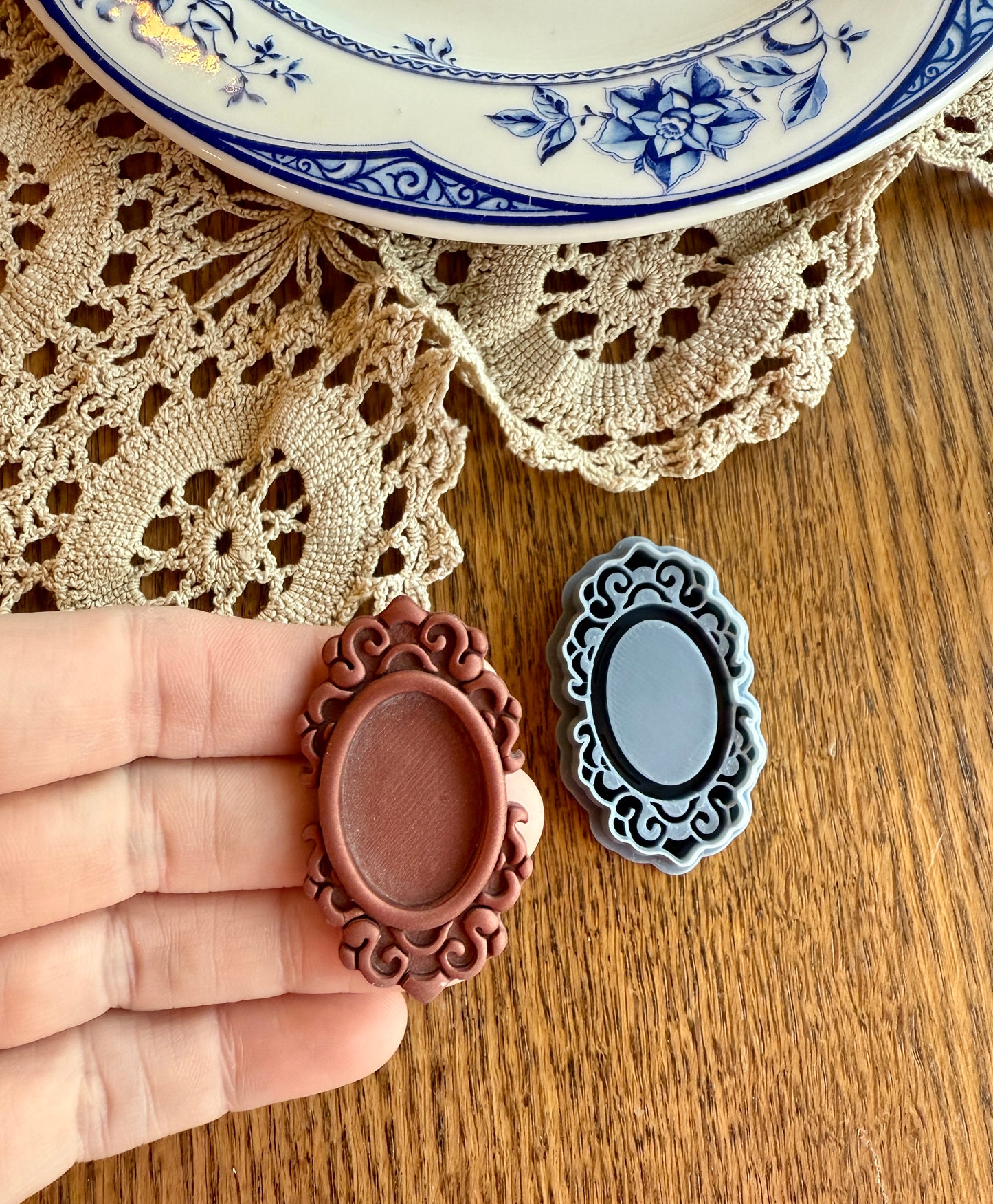 VINTAGE FRAME | SPRING | CLAY CUTTER