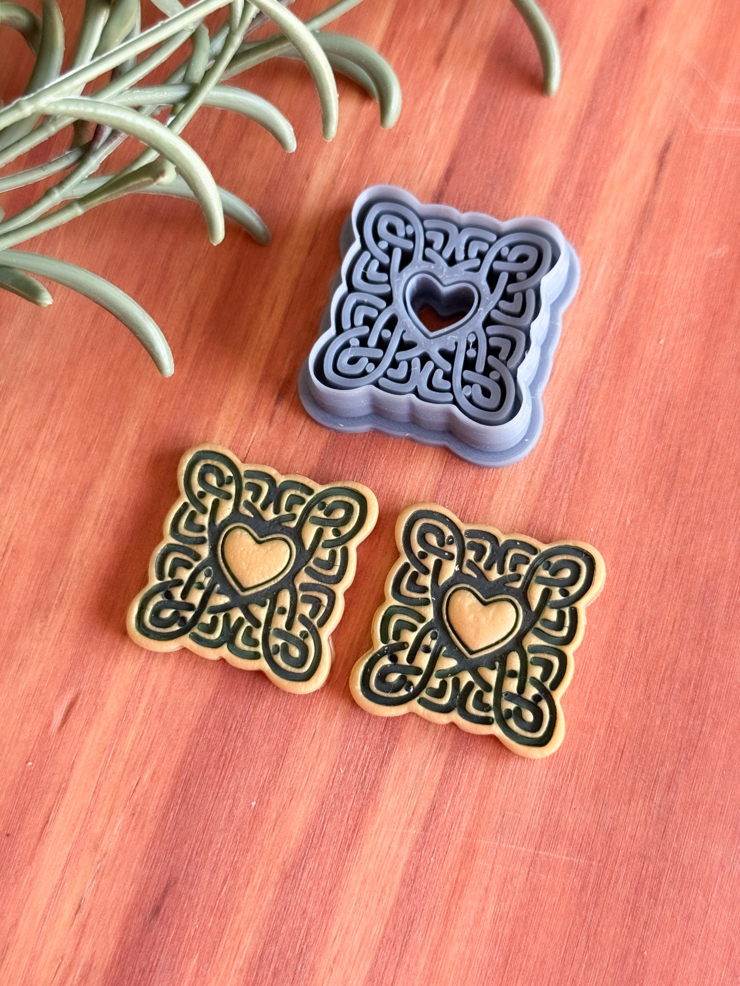 CELTIC SQUARED HEART | IRISH ST PATRICKS DAY | CLAY CUTTER