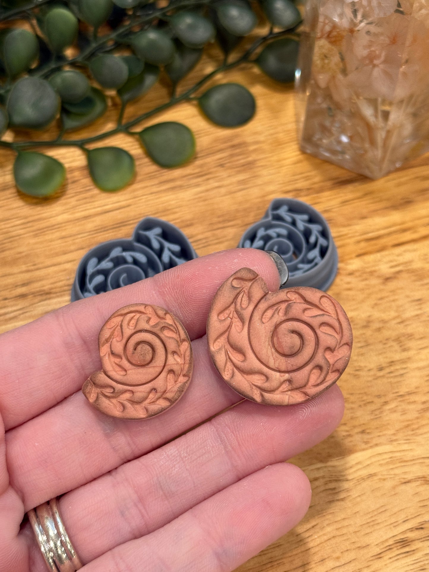 SWIRL SHELL | SUMMER SOLSTICE | CLAY CUTTER