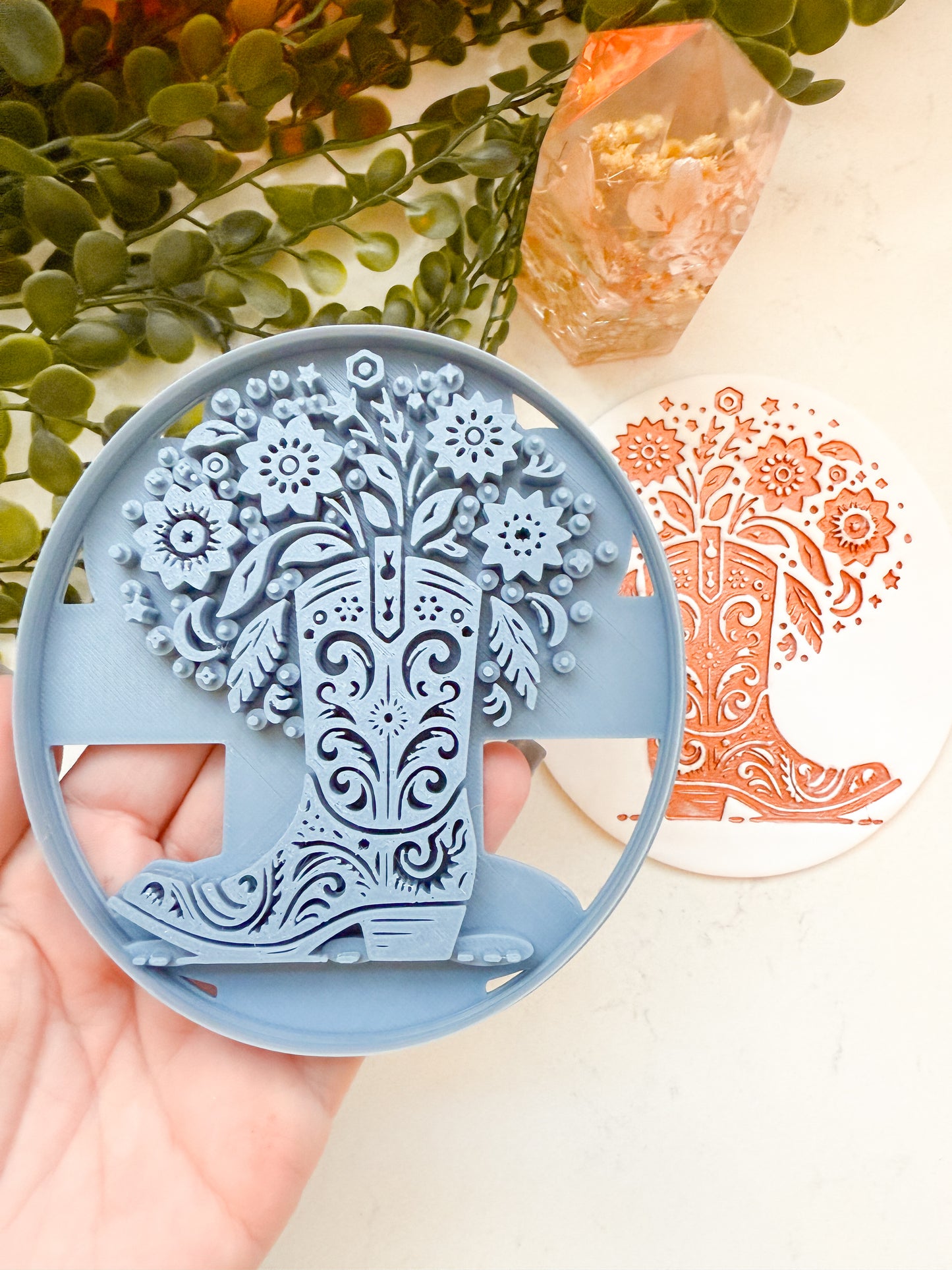 WALL ART | COWBOY BOOT FLORAL | LARGE CLAY CUTTER