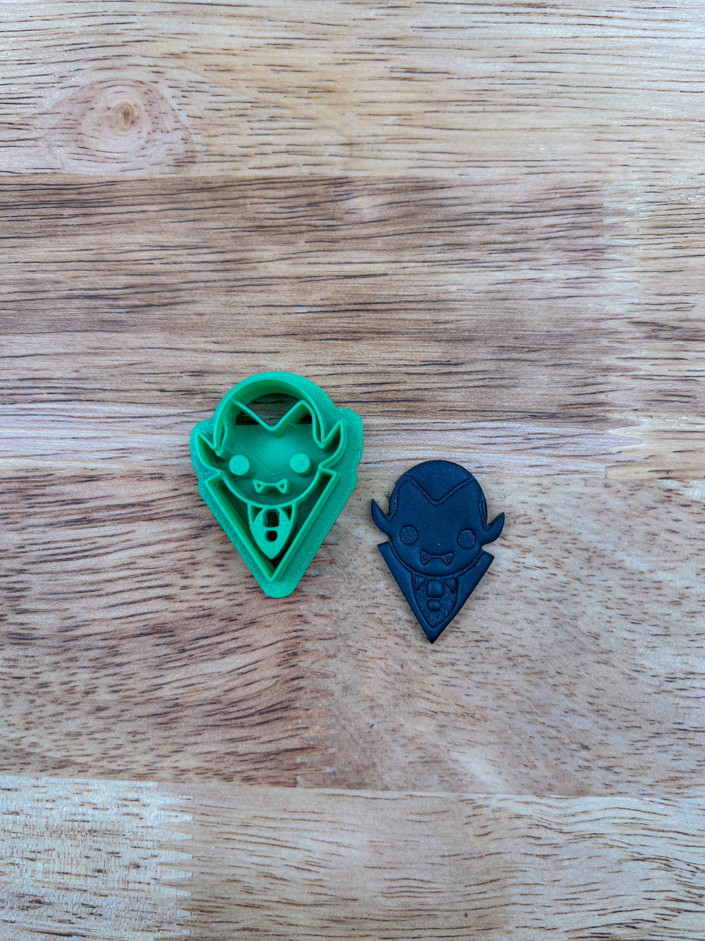 VAMPIRE | HALLOWEEN 2023 | CLAY CUTTER