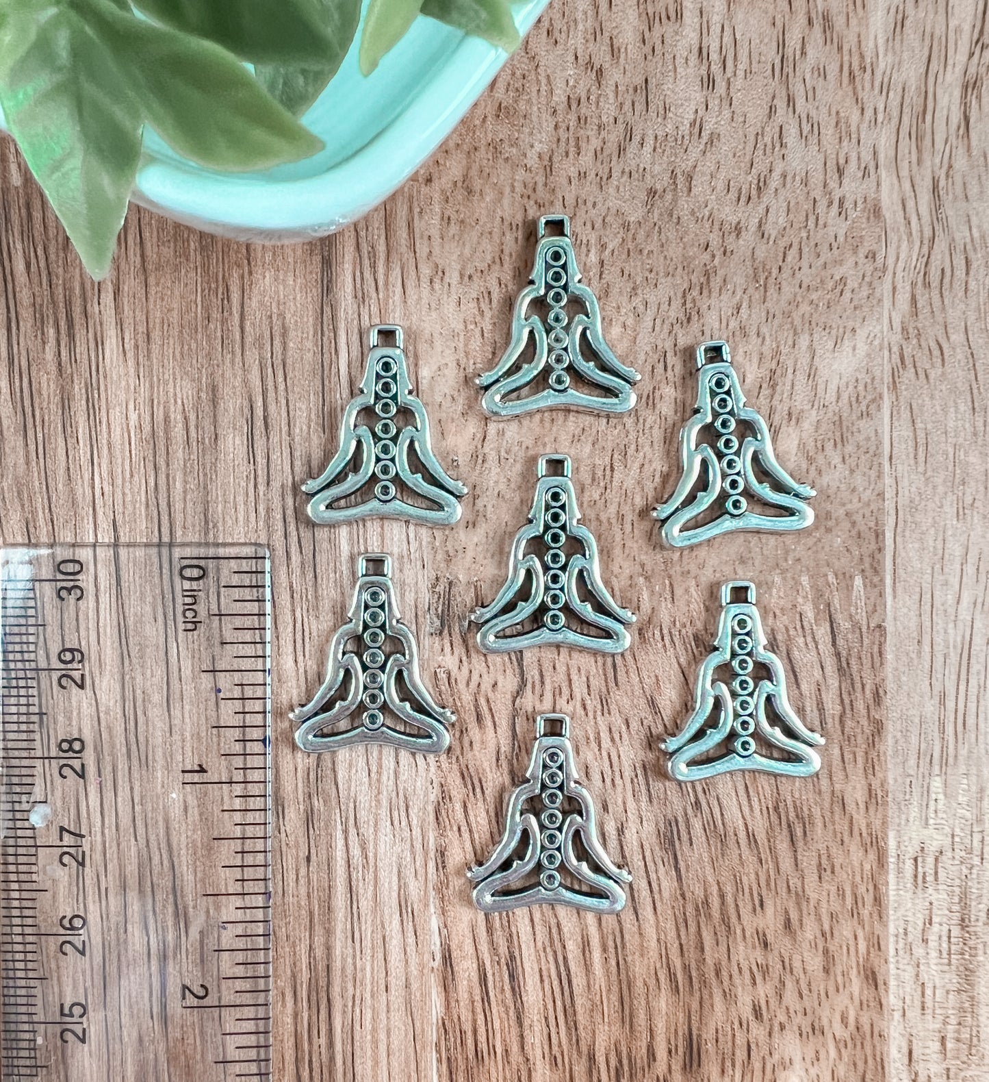 Charms- Chakra Lotus Pose (10pcs)