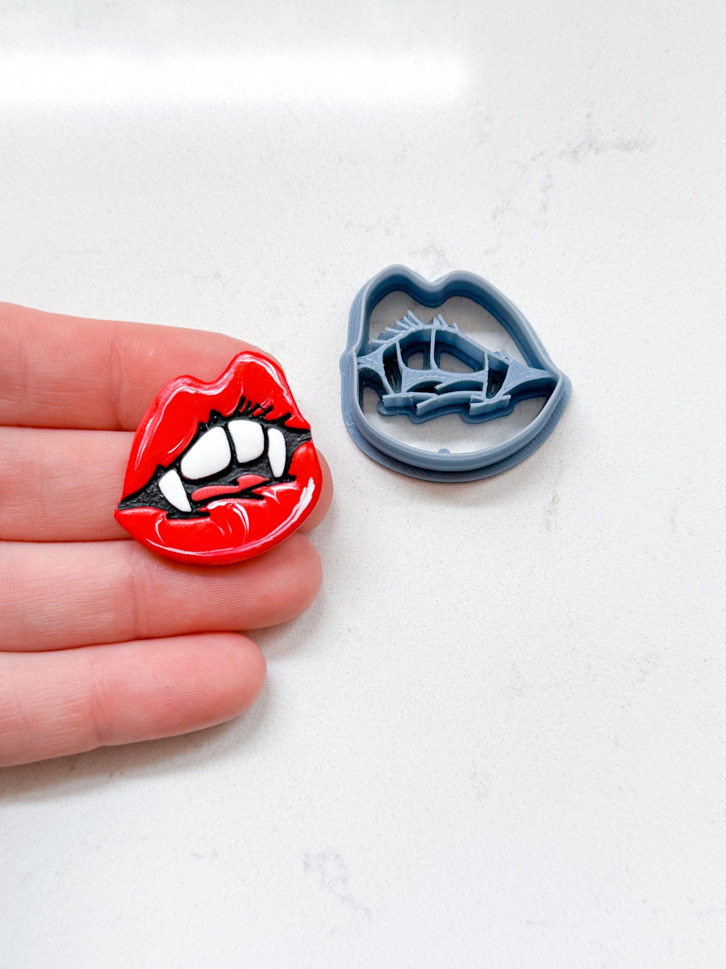 VAMPIRE TEETH LIPS | HALLOWEEN 2025 | CLAY CUTTERS