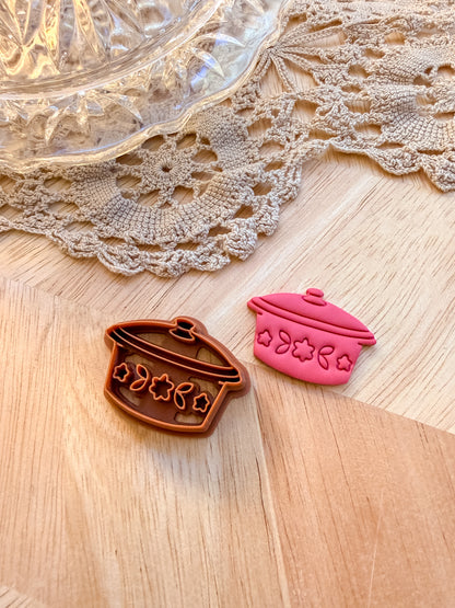 CASSEROLE COOKWARE DISH | VINTAGE KITCHEN | POLYMER CLAY CUTTER
