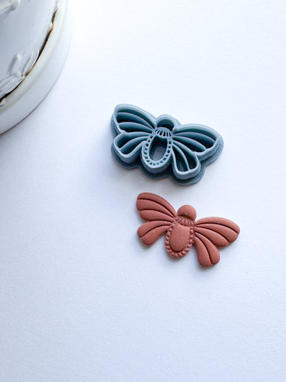 BEVELED BUTTERFLY INSECT | GARDEN | CLAY CUTTER