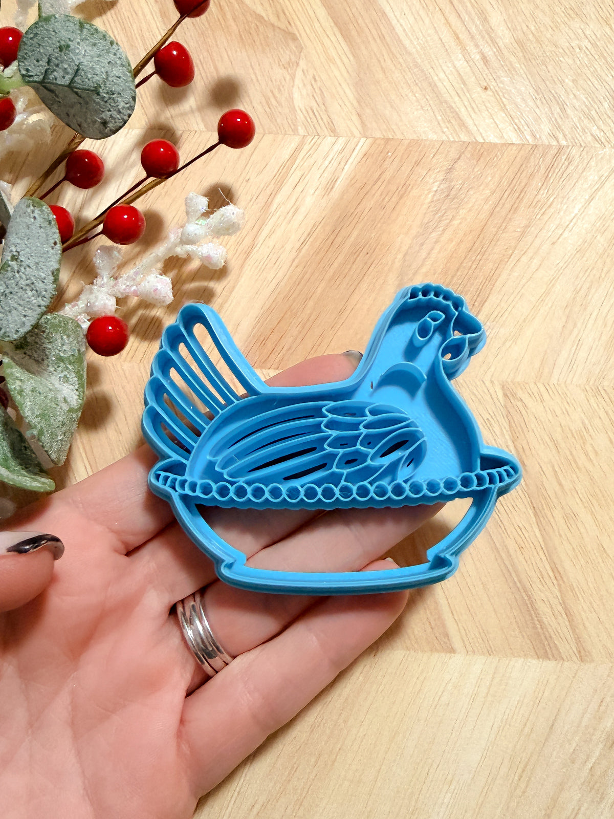 HEN ON NEST ORNAMENT CLAY CUTTER | CHRISTMAS | POLYMER CLAY CUTTER