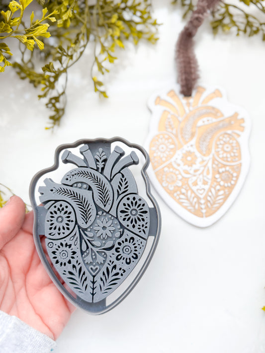 WALL ART | ANATOMICAL HEART | SCANDINAVIAN | LARGE CLAY CUTTER