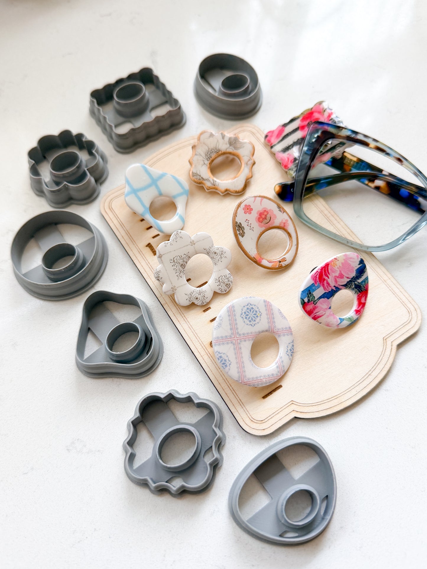 EYEGLASSES PIN | POLYMER CLAY CUTTER