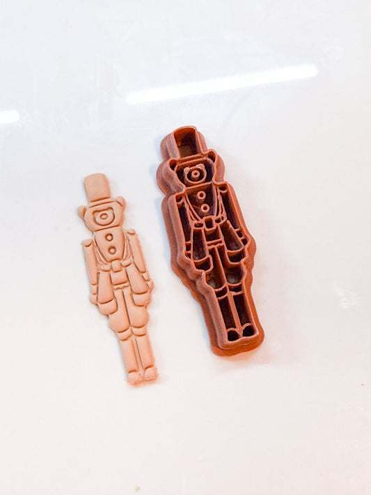 BEAR NUTCRACKER SOLDIER | CHRISTMAS HOLIDAY | CLAY CUTTER