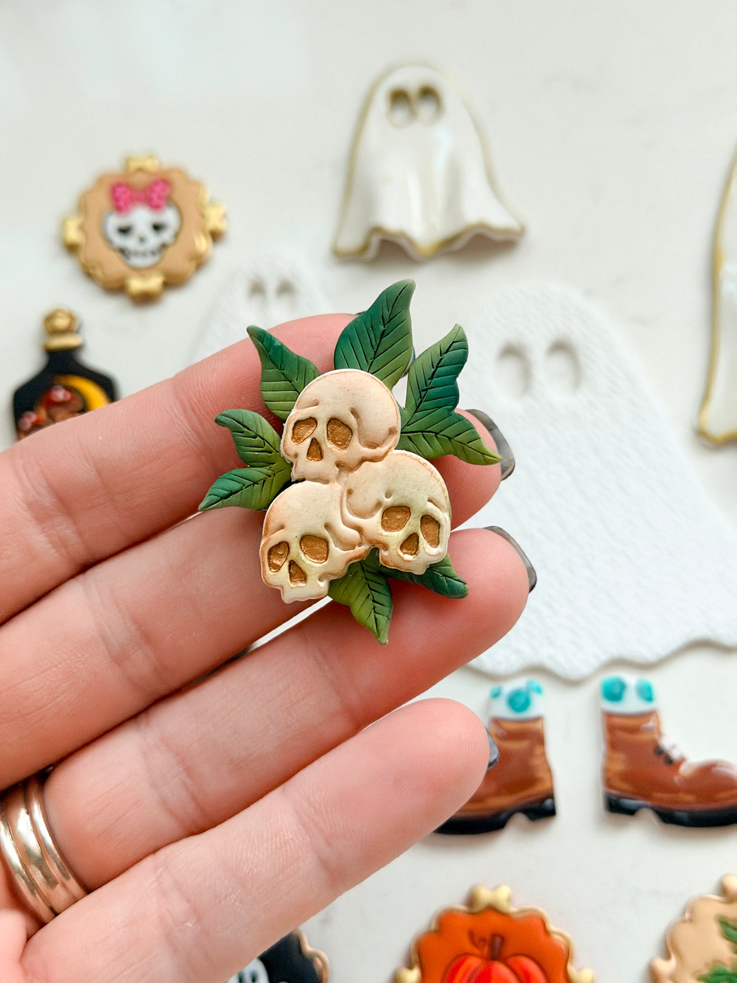 TRI SKULLS ON LEAVES | FALL AUTUMN | POLYMER CLAY CUTTERS