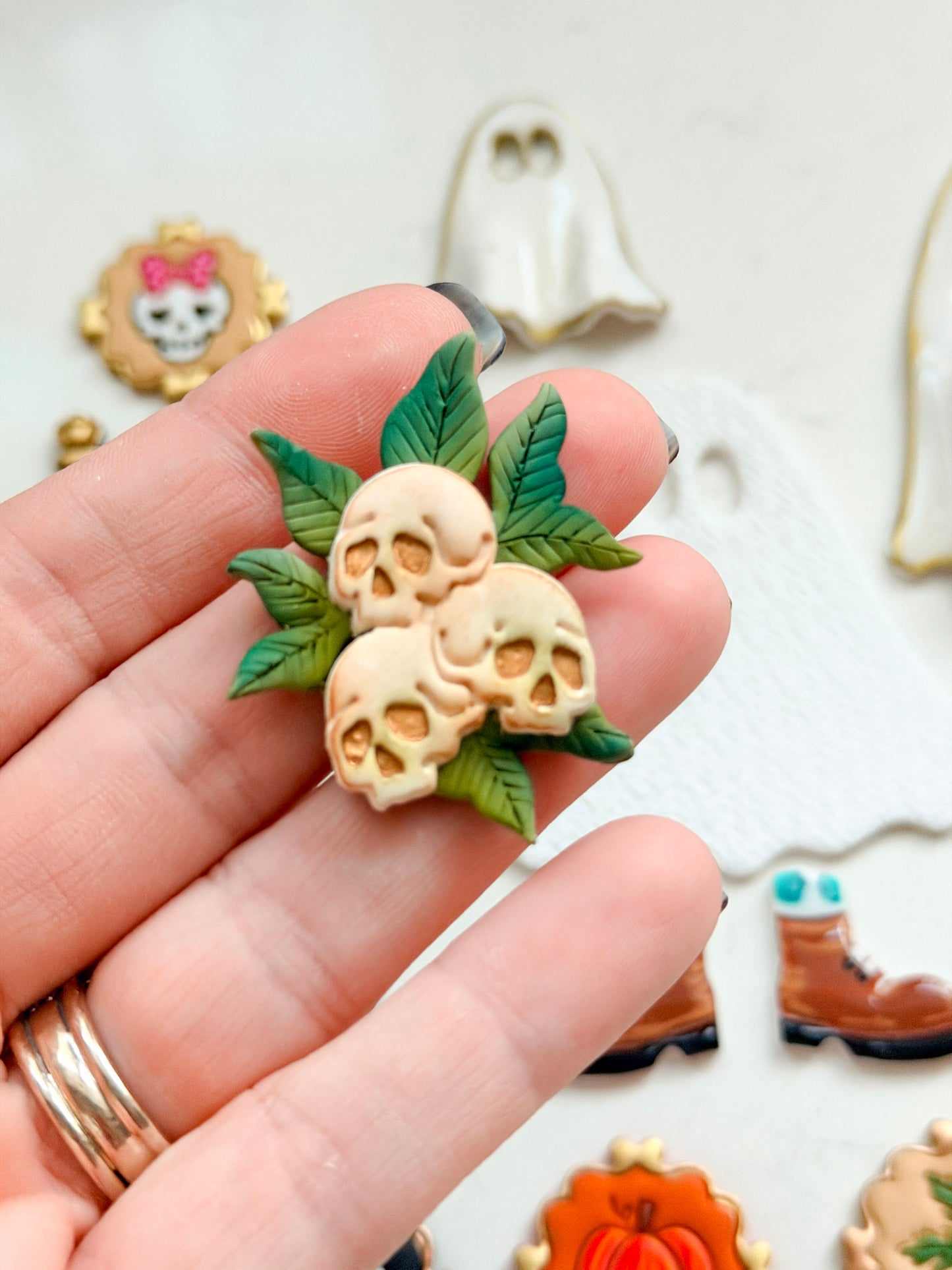TRI SKULLS ON LEAVES | FALL AUTUMN | POLYMER CLAY CUTTERS