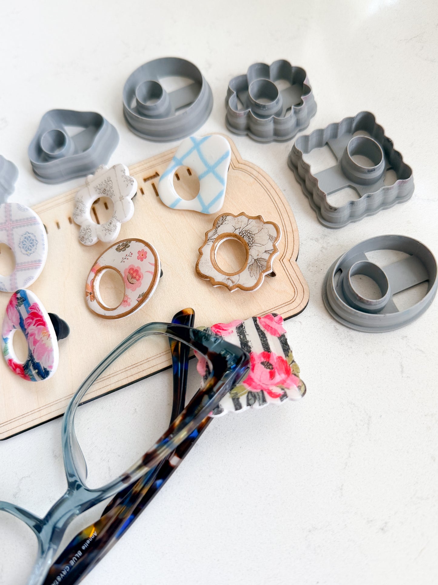 EYEGLASSES PIN | POLYMER CLAY CUTTER