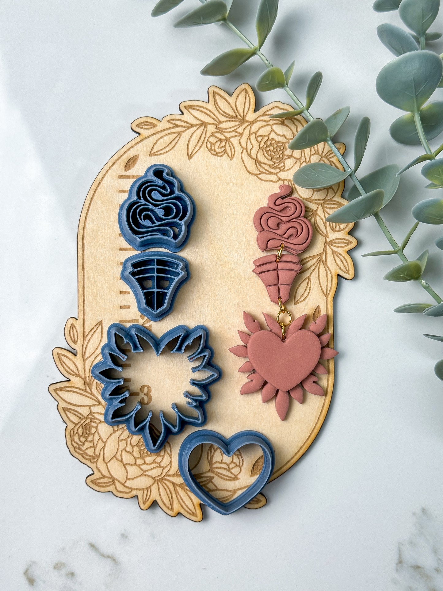 Sacred Heart Leaves | Tattoo | Clay Cutter Set