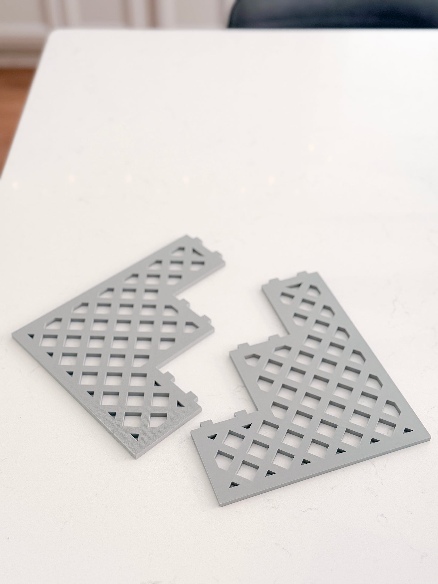 MODSHELF | VERTICAL LEG STANDS | COMPONENTS | CUSTOM MODULAR CHARM BAR DISPLAY