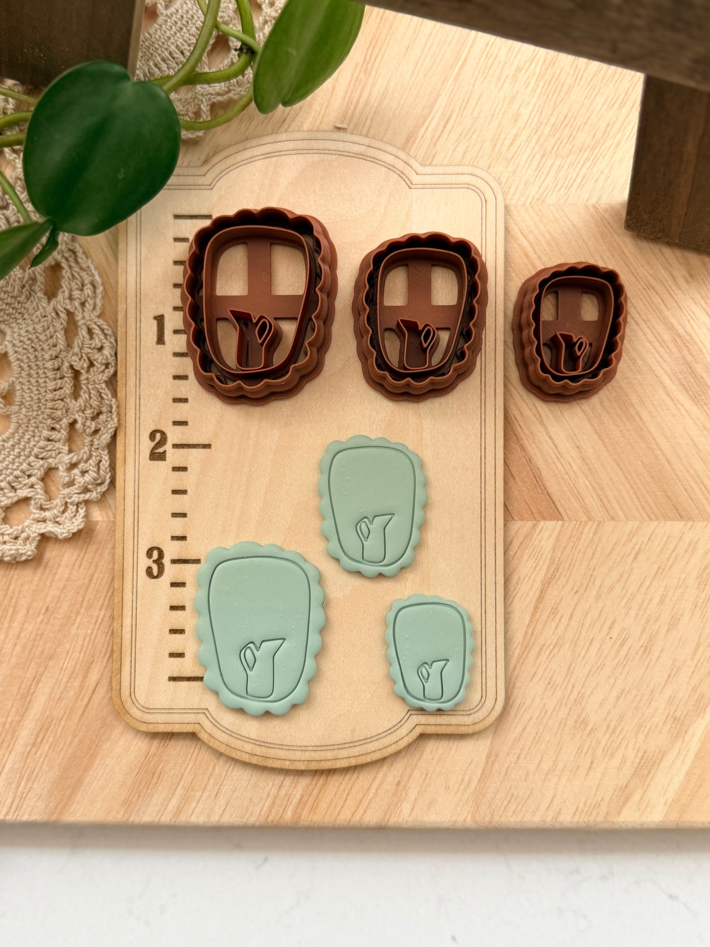 SCALLOP RECTANGLE-ROUND VASE FRAME | Grandma Core | Polymer Clay Cutter