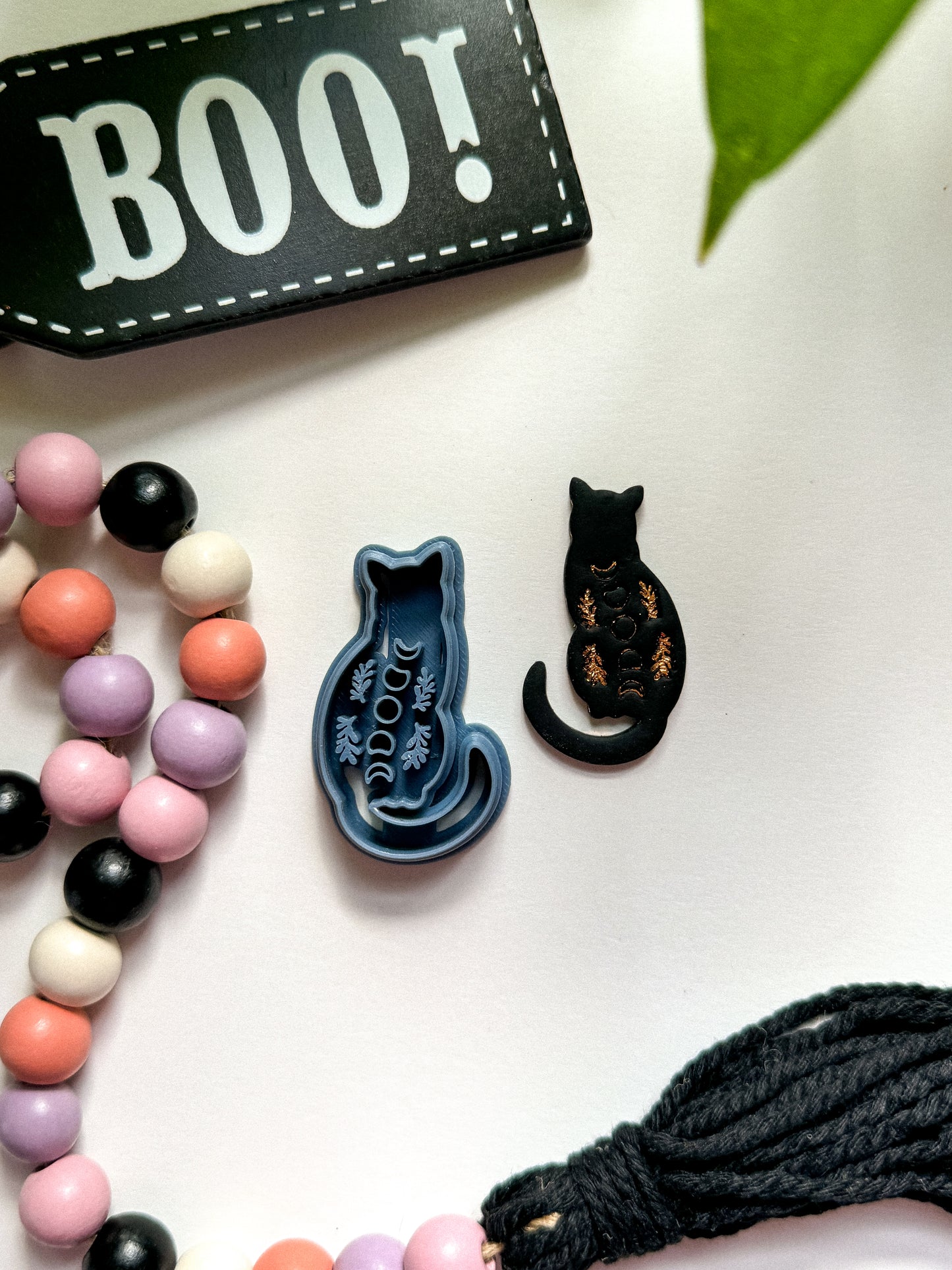 MOONPHASE BLACK CAT | HALLOWEEN | CLAY CUTTERS