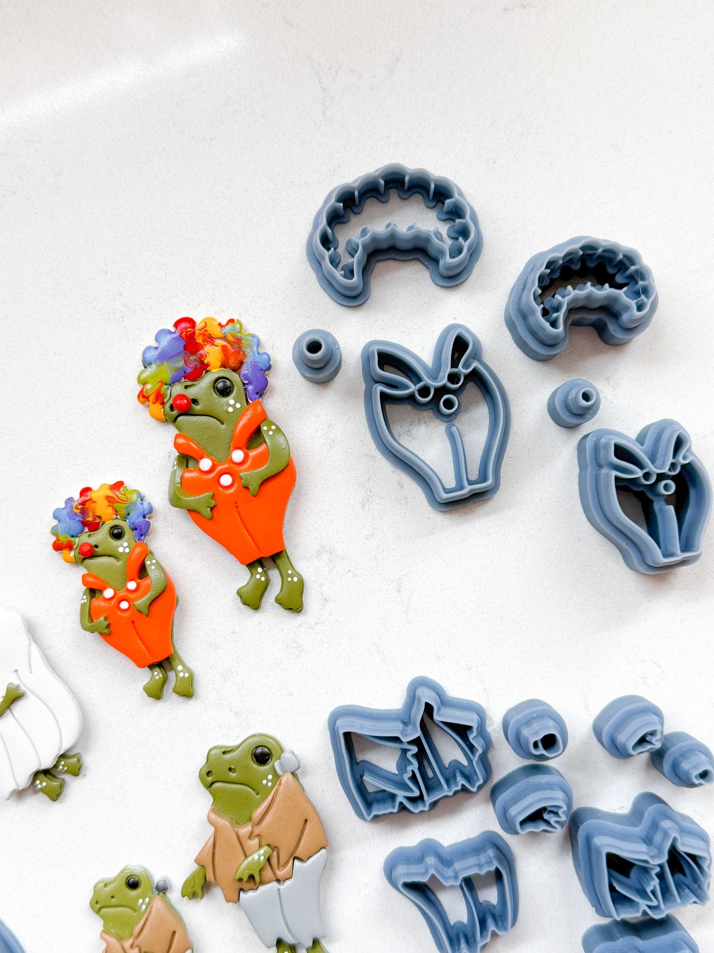 HALLOWEEN COSTUMES  | FROG OUTFIT | CLAY CUTTERS