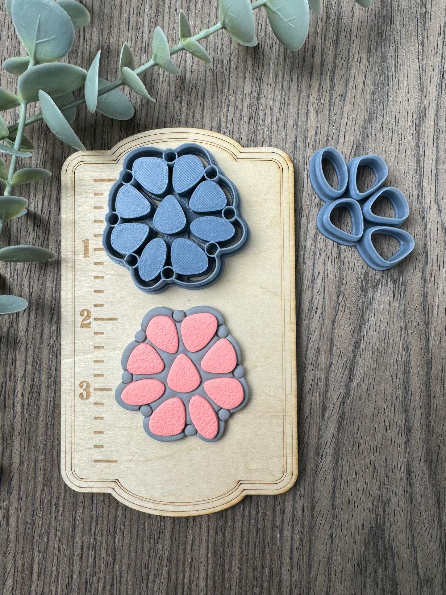 Organic Daisy Cluster | Faux Turquoise | Country Western Clay Cutters