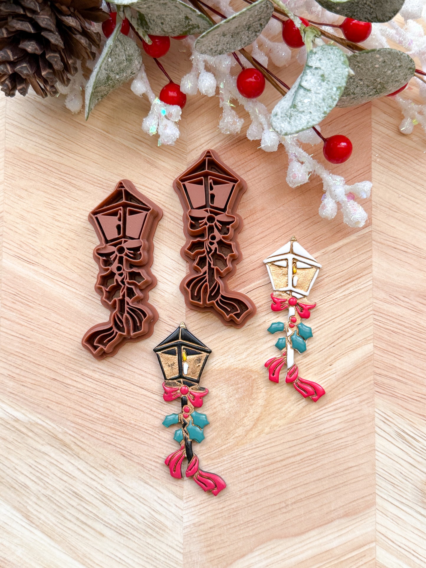 HOLIDAY STREET LAMP POST | CHRISTMAS HOLIDAY | CLAY CUTTER