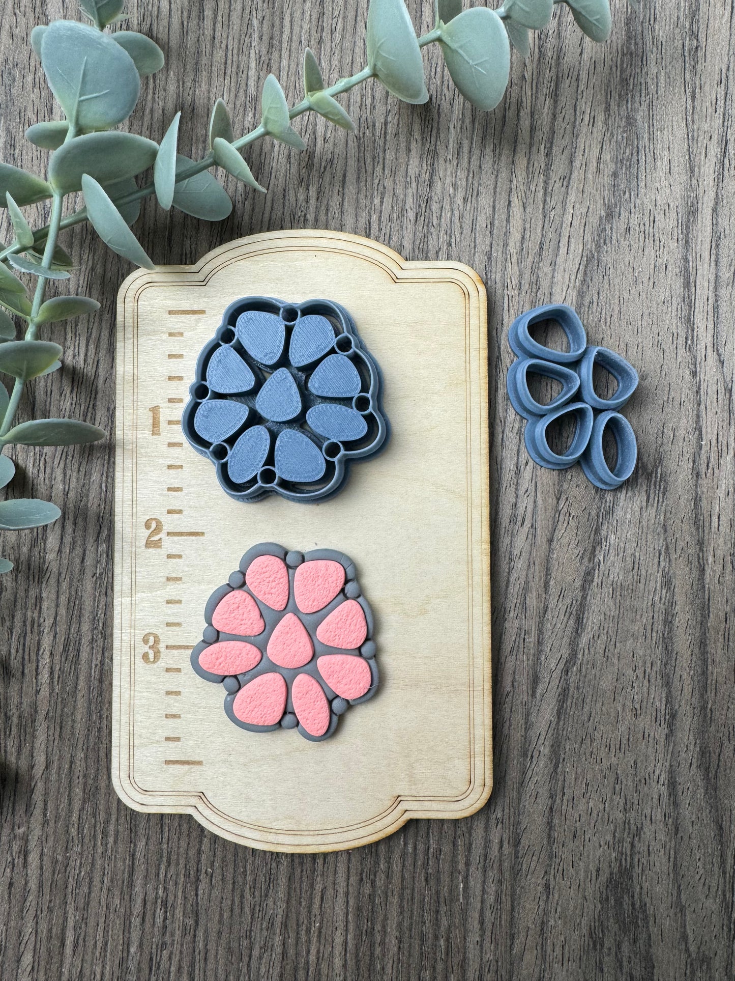 Organic Daisy Cluster | Faux Turquoise | Country Western Clay Cutters