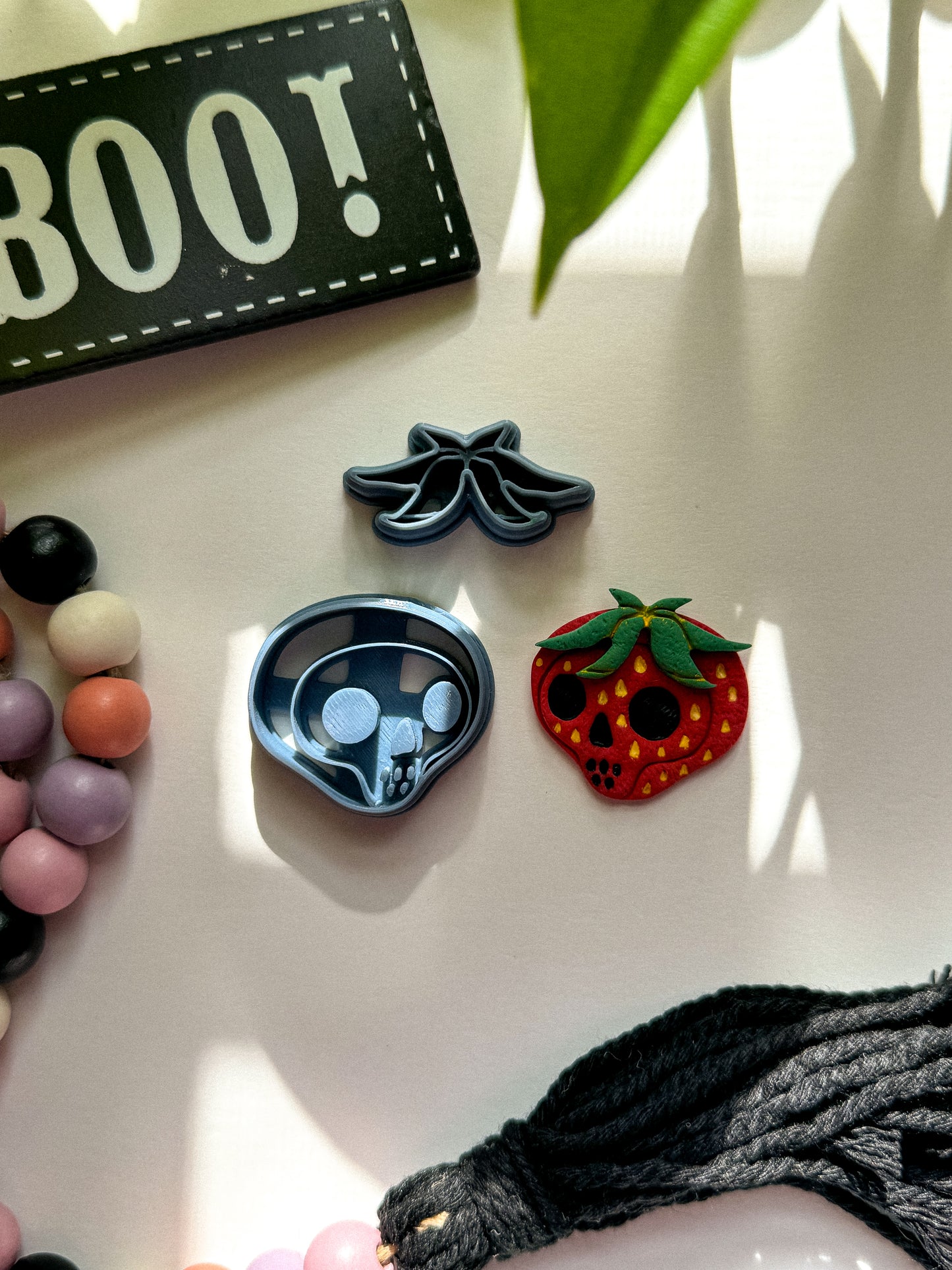 SKULLY STRAWBERRY | HALLOWEEN | CLAY CUTTERS