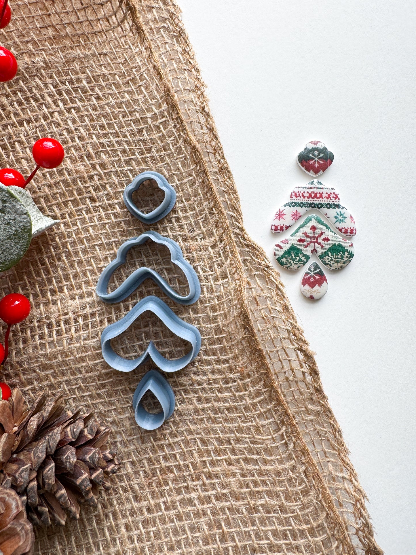 HOLIDAY CHANDELIER DANGLE | CHRISTMAS | CLAY CUTTER SET