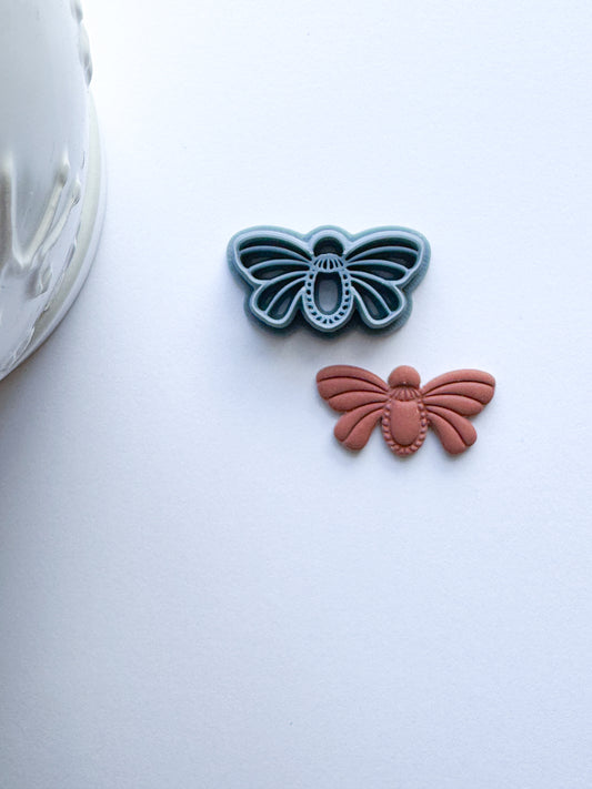 BEVELED BUTTERFLY INSECT | GARDEN | CLAY CUTTER