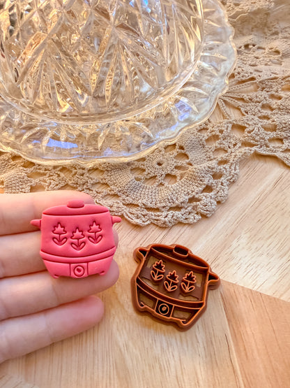 TALL CROCK POT | VINTAGE KITCHEN | POLYMER CLAY CUTTER