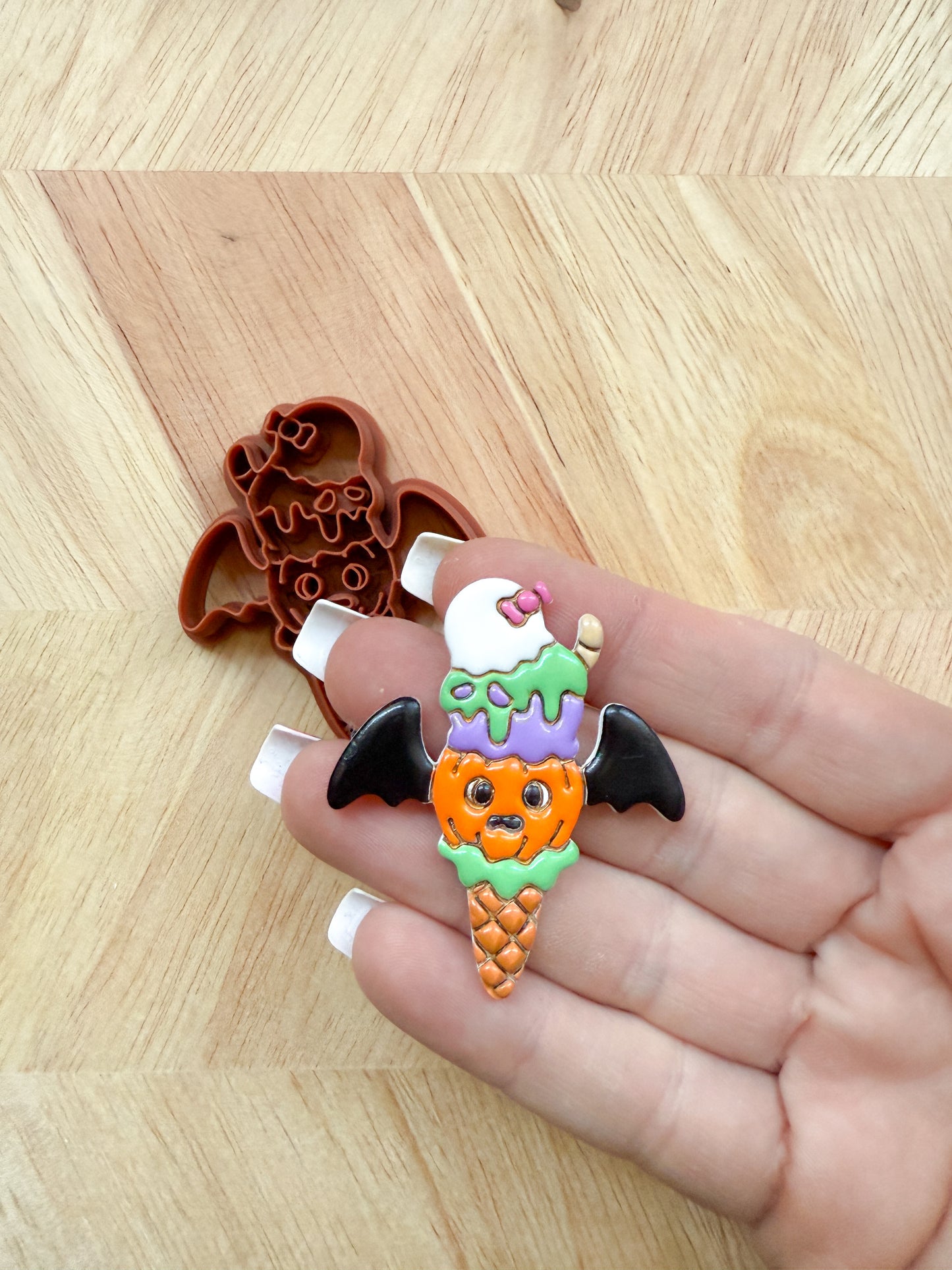 SPOOKY ICE CREAM CONE | HALLOWEEN 2025 | CLAY CUTTERS