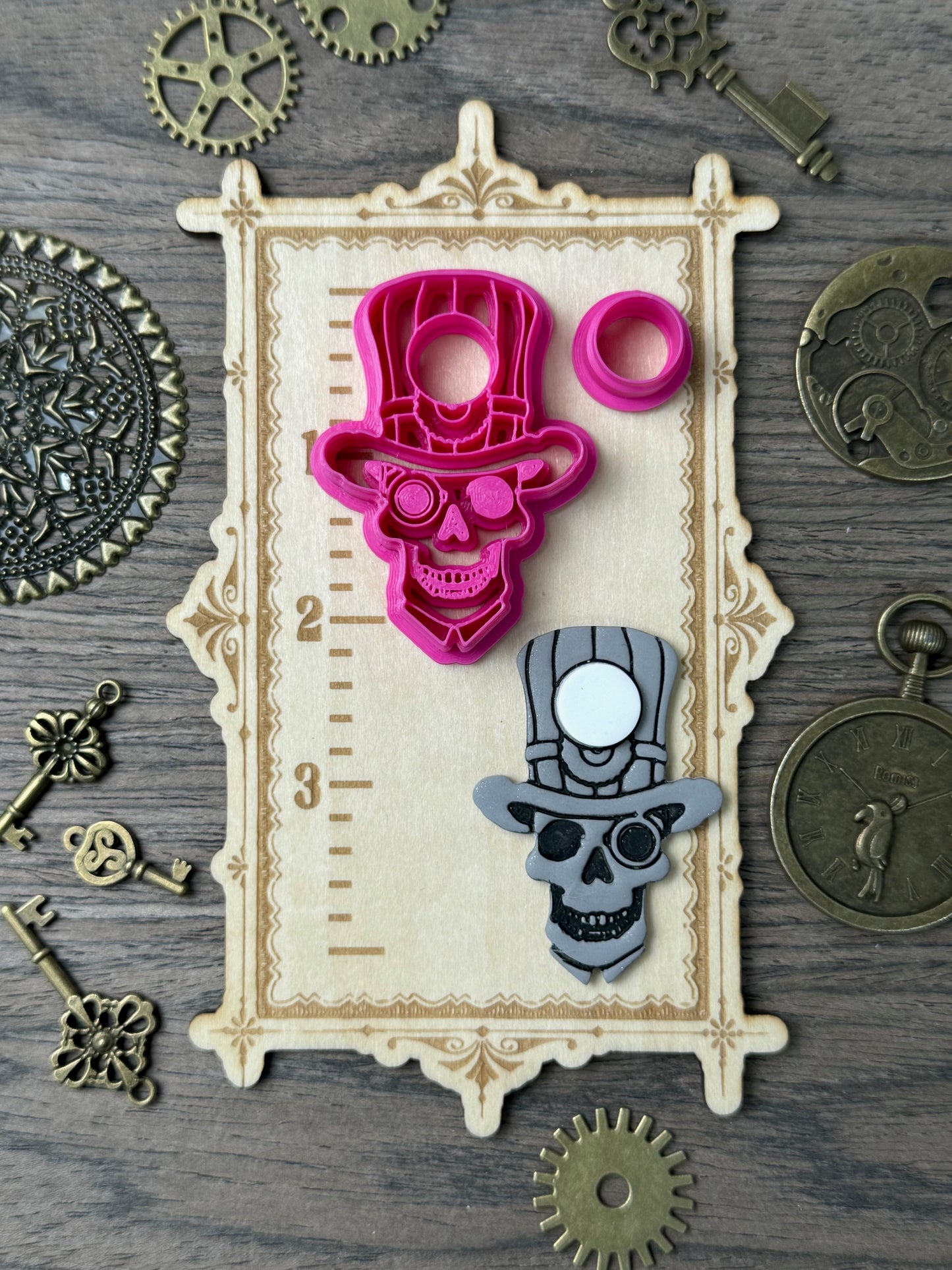 Steampunk Skeleton Top Hat Clay Cutter