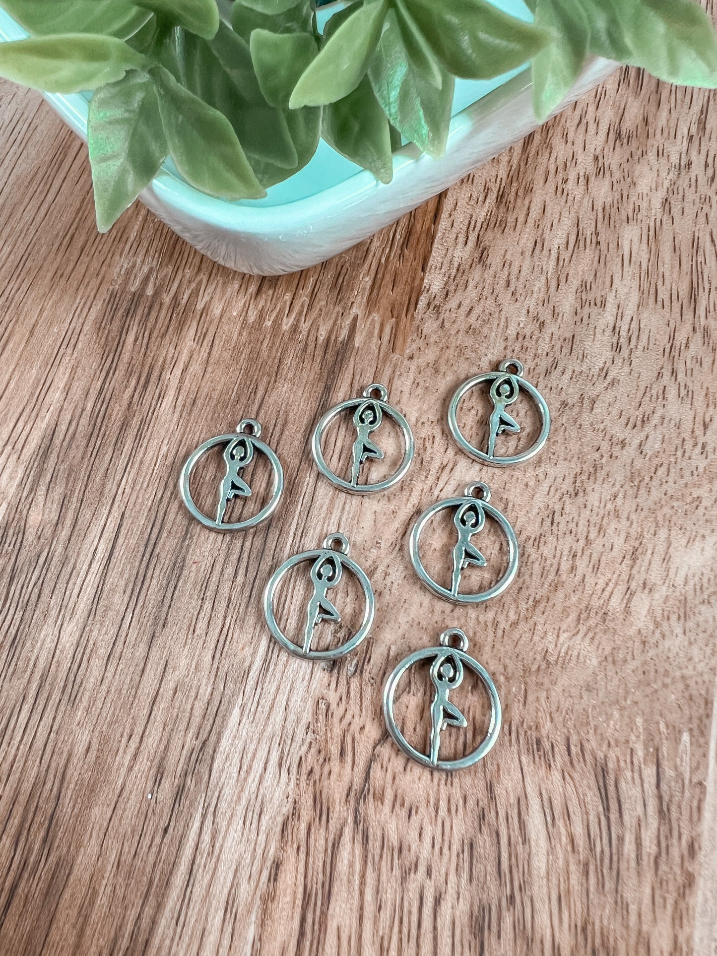 Charms- Tree Pose Yoga (10pcs) 